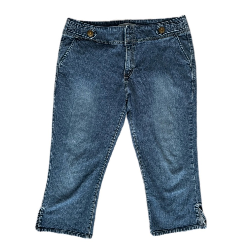 Levi Strauss Signature Stretch size 14 capris cropped flat front distressed VGUC